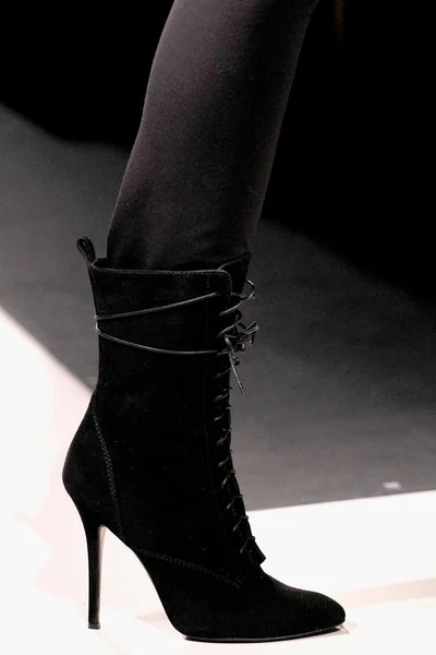Look 3